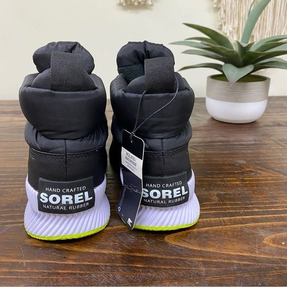 Sorel Out N About III Waterproof Puffy Zip Boots 9 NWT - Picture 10 of 11